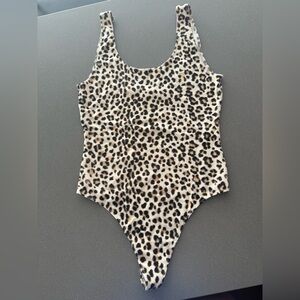 Wilfred Leopard Print Sports Bra